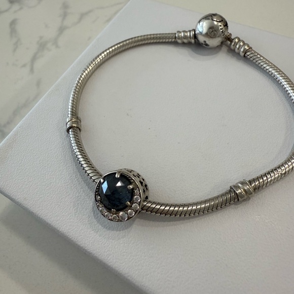 Pandora Moon and Night Sky charm - Picture 2 of 3